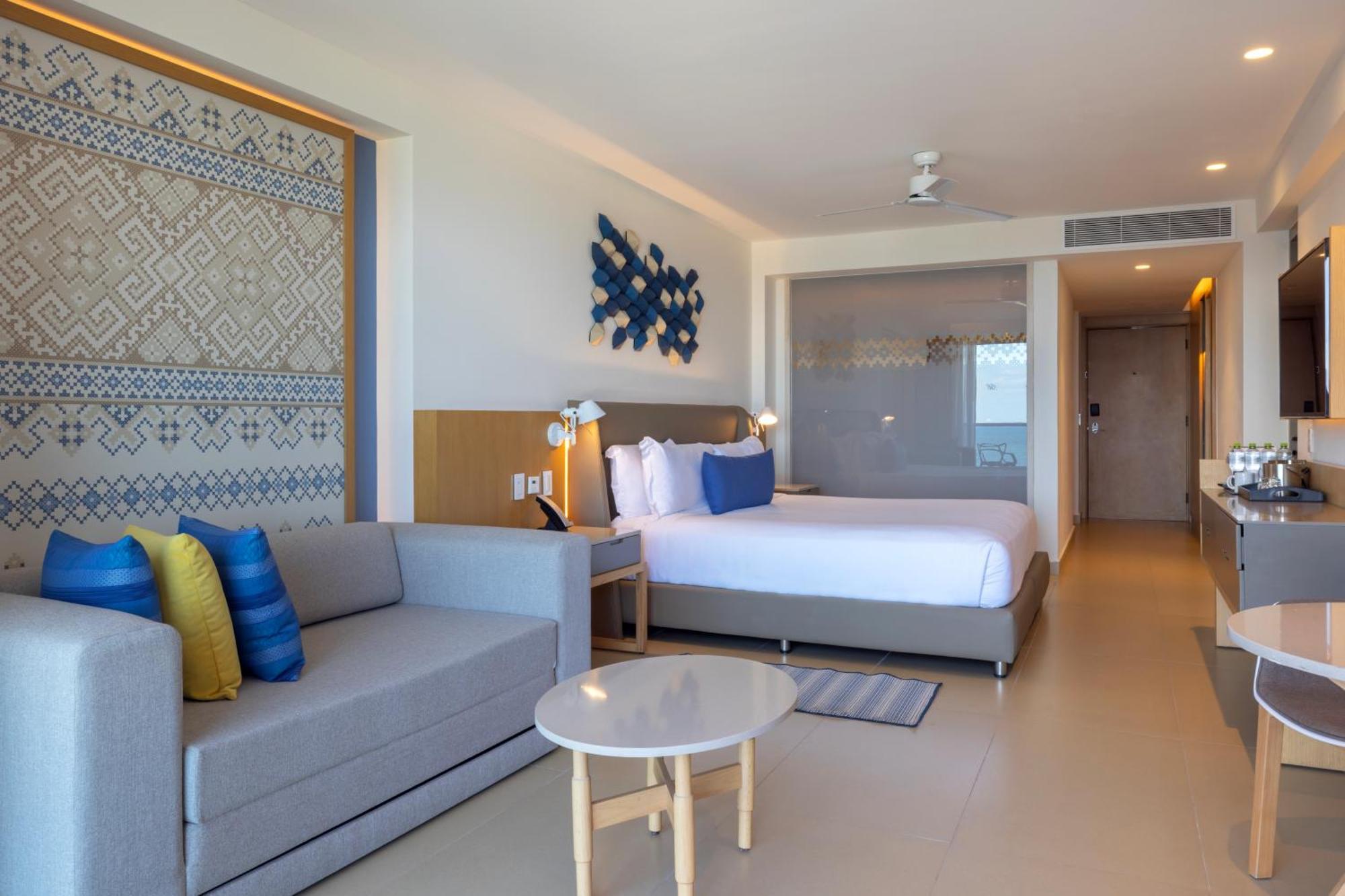 Two Bedroom Luxury Junior Suite Ocean Front Diamond Club