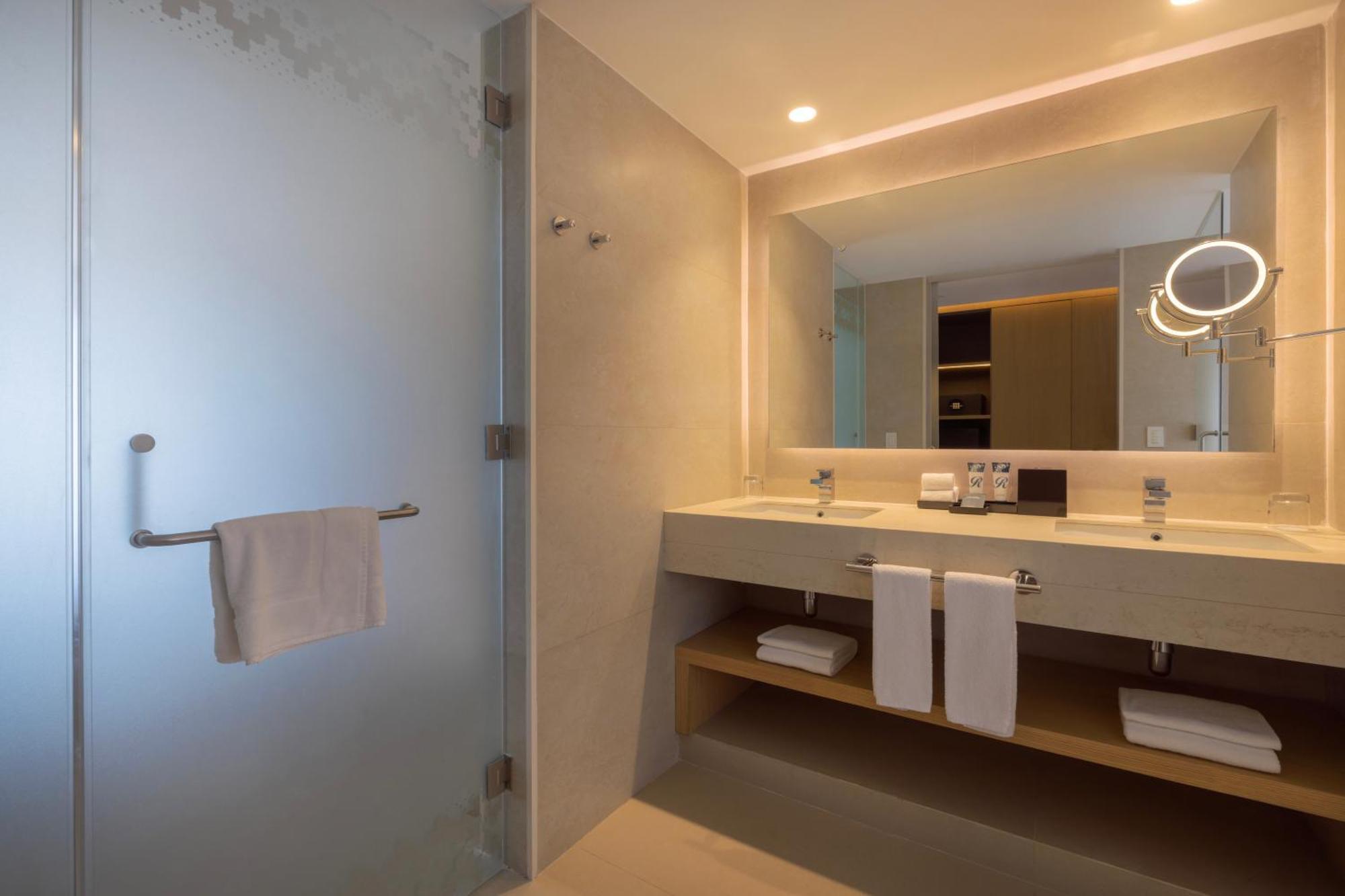 Two Bedroom Luxury Junior Suite Ocean Front Diamond Club
